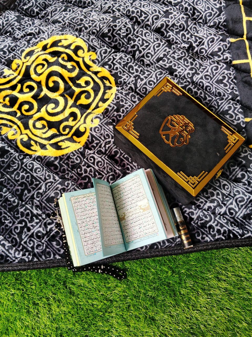 Premium Pocket Quran Gift Pack – Black & Gold with Prayer Mat, Tasbeeh & Attar